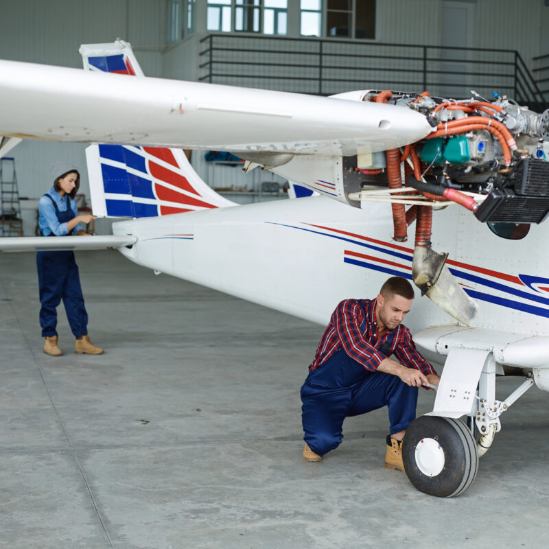 How to Choose the Right Aircraft Maintenance Engineering (AME) College in India?